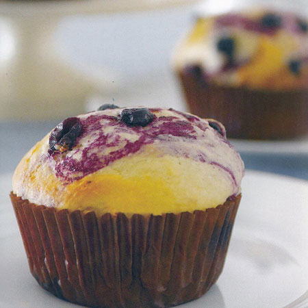 طرز تهیه مافین رژیمی با مربای آلبالو و نارگیل
