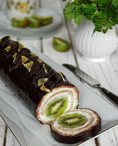 طرز تهیه رولت خامه ای مغزدار و رژیمی